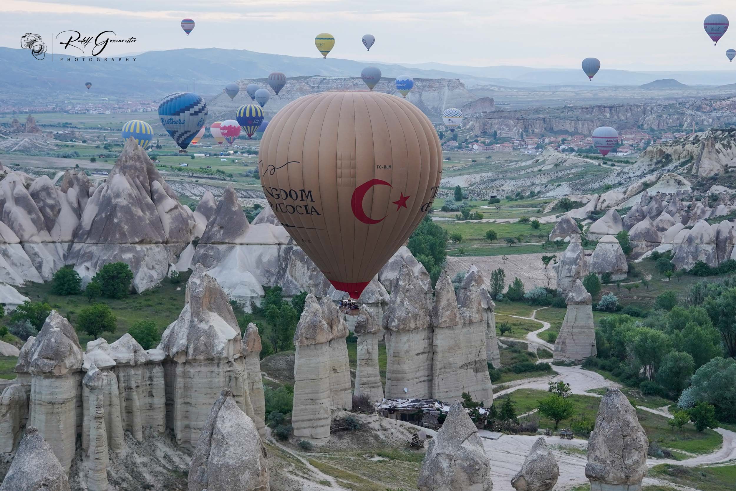 Ballons über dem Love Valley